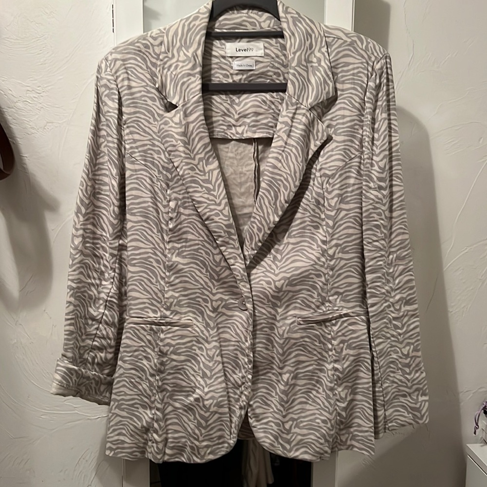 Level 99 blazer. Grey and white zebra